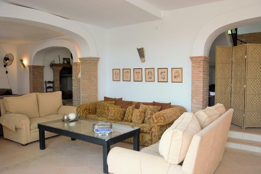 Santa Marta Complejo Rural Con Pista De Padel Guest House Archidona Luaran gambar