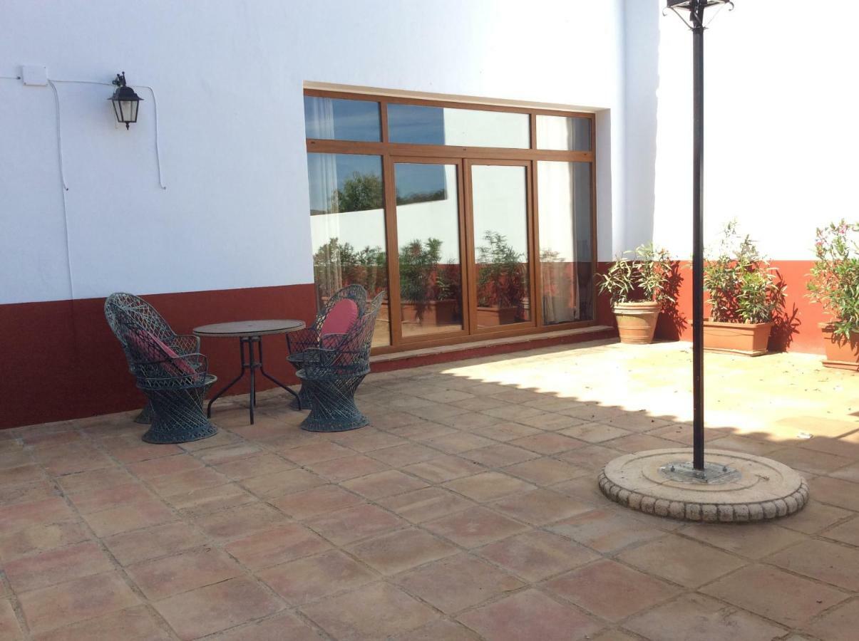 Santa Marta Complejo Rural Con Pista De Padel Guest House Archidona Luaran gambar