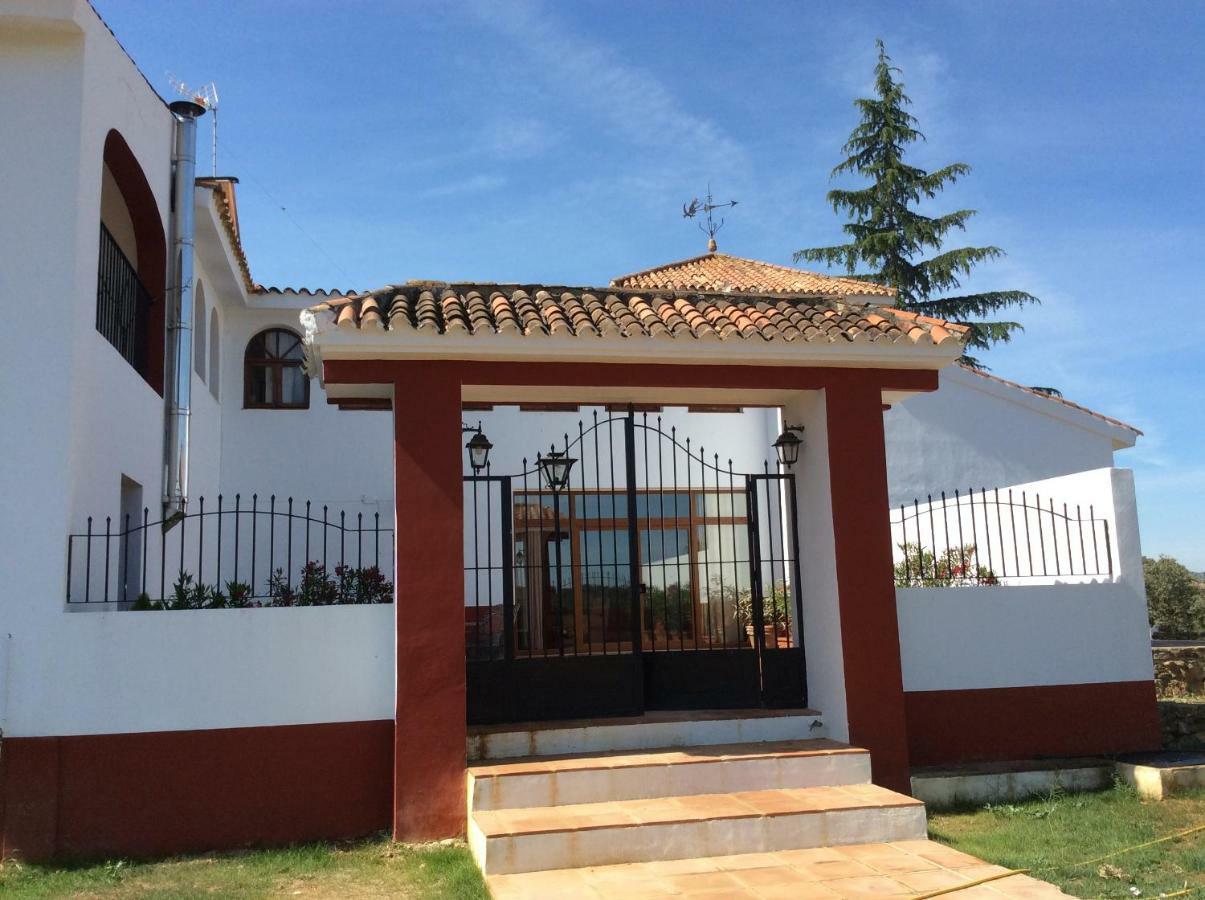 Santa Marta Complejo Rural Con Pista De Padel Guest House Archidona Luaran gambar